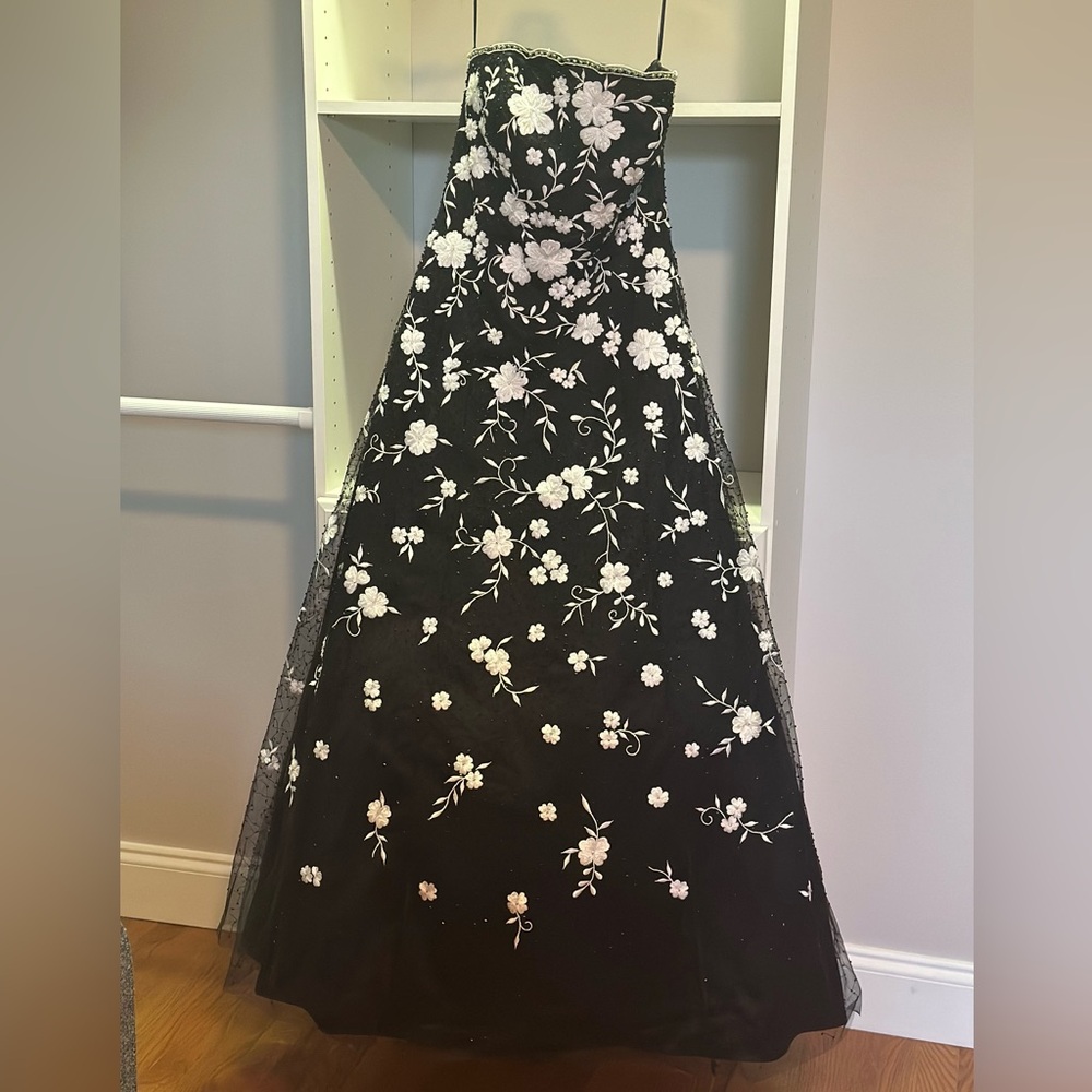 1980s Lilli Rubin Black Bead Gown with White Embroidered Flowers..